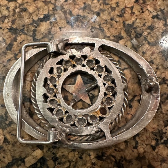 Silver star belt buckle. - Picture 2 of 2